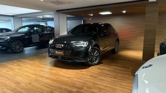 AUDI Q3 2.0 40 TFSI GASOLINA PERFORMANCE BLACK QUATTRO TIPTRONIC AUDI Q3 2.0 40 TFSI GASOLINA PERFORMANCE BLACK QUATTRO TIPTRONIC